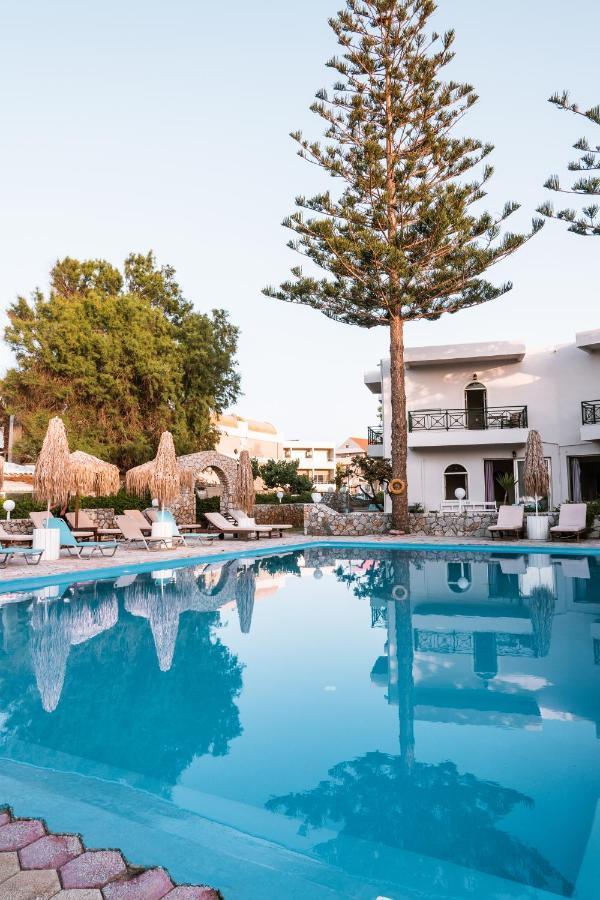 Troulakis Beach Hotel Agia Marina  Luaran gambar