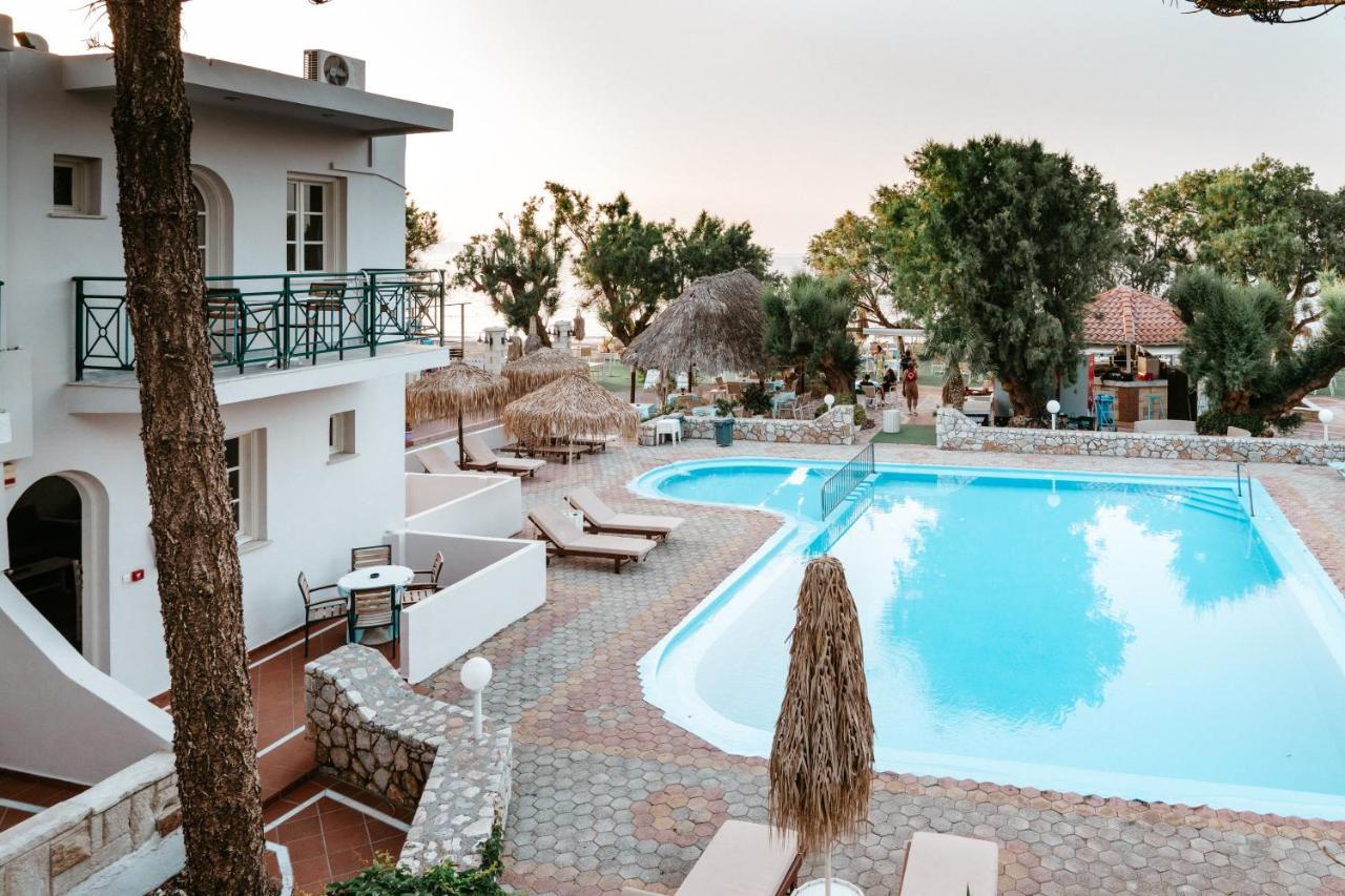 Troulakis Beach Hotel Agia Marina  Luaran gambar