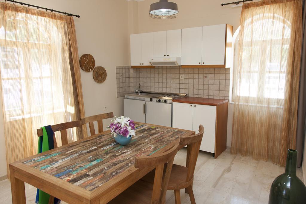 Troulakis Beach Hotel Agia Marina  Luaran gambar